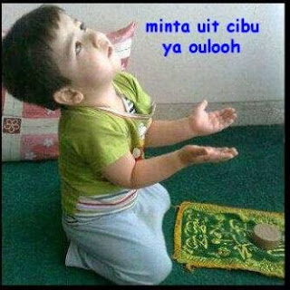 gambar dp bbm berdoa anak kecil