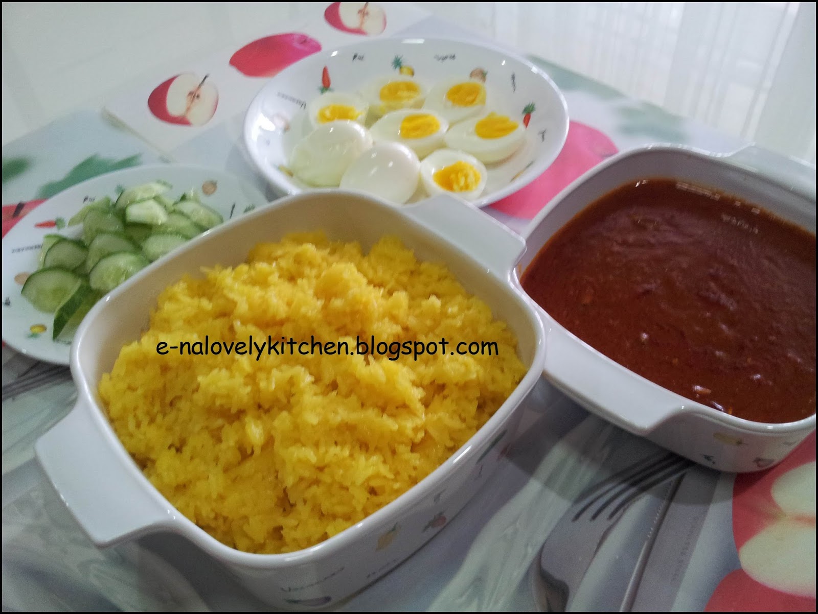 E-NA LOVELY KITCHEN ^_^: PULUT KUNING SAMBAL TUMIS IKAN BILIS