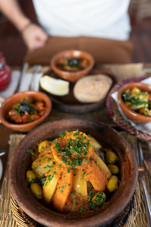 Why Moroccan cuisine so popular? History of Moroccan cuisine, Moroccan meal