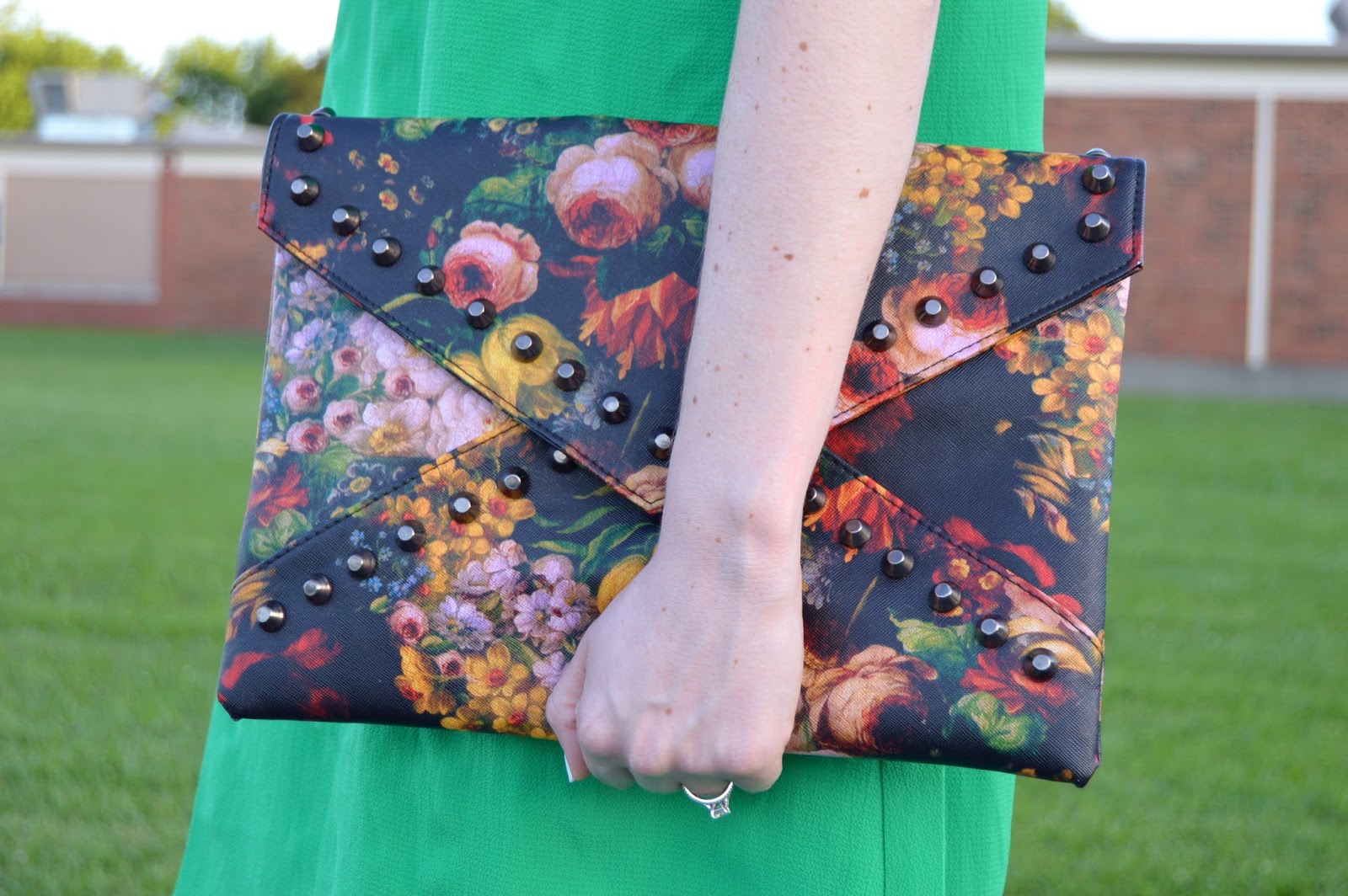 what to pair a floral print clutch with | patterned clutches | floral clutch | studded clutch | a memory of us  | what to wear to a wedding | cute clutches to take to a wedding | patterned clutches | summer bgas | 