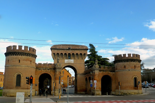 Bologna-Porta-Saragozza