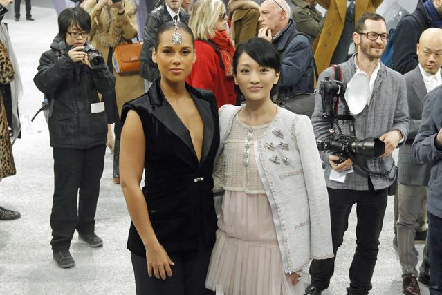  Katy Perry also shared a power packed Chanel front row with Zhou Xun