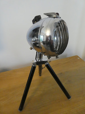 griglia, grille, luxor 782, phare, vélo, moto, cibié, new watson, radio, jouy le chatel, éclairages, lampe, lampesgrichard, richard, grichard, g’richard, vintage, ancien, retro, atelier, désign, industriel, édison, brocante, loft, dans le noir, ampoule
