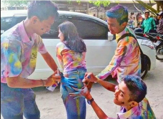 Begini Gaya  Corat coret Baju Seragam Anak  SMA  Zaman Sekarang