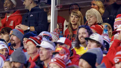 Donna Kelce and Taylor Swift Unite at Travis Kelce's Game Against Buffalo Bills