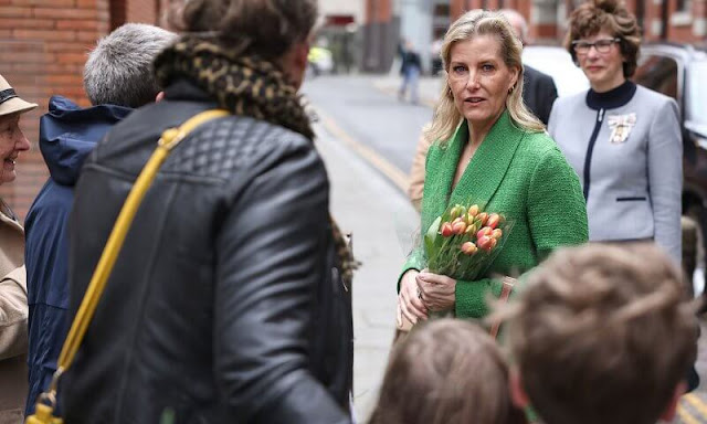 The Duchess of Edinburgh wore a Linda emerald-green wool blend blazer by Giuliva Heritage. Max Mara Pacca trousers