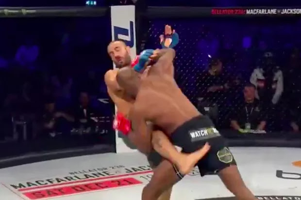 Michael Page Destroys Gianni Melillo