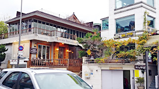 Beautiful Samcheongdong cafe street in Autumn | www.meheartseoul.blogspot.sg