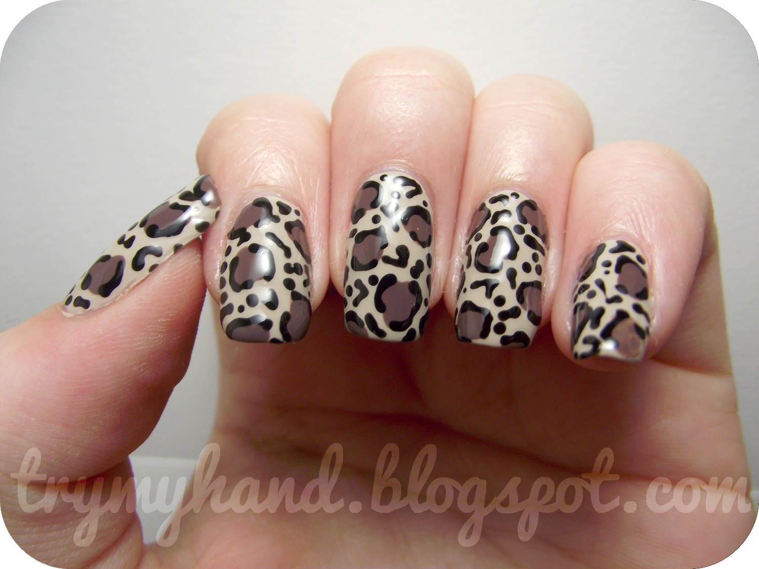 15 Day Nail Challenge (Day 8) : Leopard Print + BONUS Photos