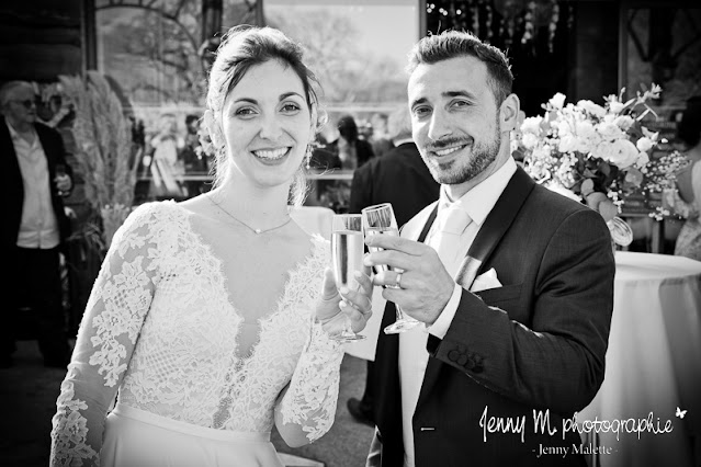 photo noir et blanc mariés cocktail mariage