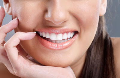 Tẩy trắng răng sau khi sinh có ảnh hưởng gì không?