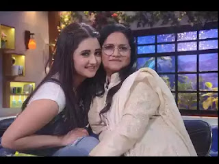 who is rashmi desai mother 