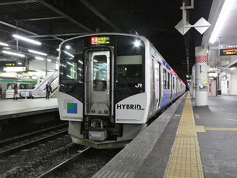 仙石東北ライン　HB-E210系7　赤快速　石巻行き