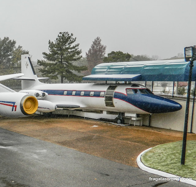 "Hound Dog", avião de Elvis Presley