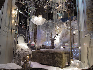 holiday window displays