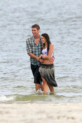 Miley Cyrus ,  Liam Hemsworth Australian  actor