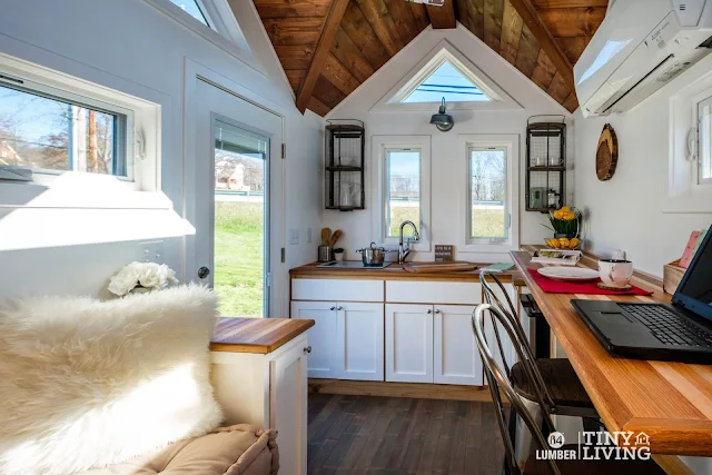 Countryside tiny house by 84 Lumber