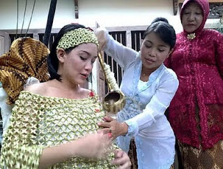 Adat Ngariksa nu Kakandungan Ritual Masa Kehamilan di Sunda