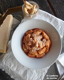 Ñoquis de zanahoria y harina de garbanzos