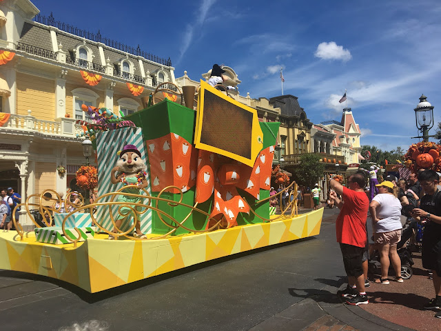 Clarice Mouskedance It Parade Magic Kingdom Disney World