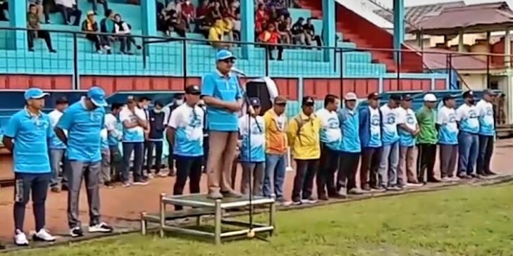 Buka Kejuaraan Sepak Bola Bupati Cup, Anwar Sadat : Kalau Kelahi Bubarkan Saja