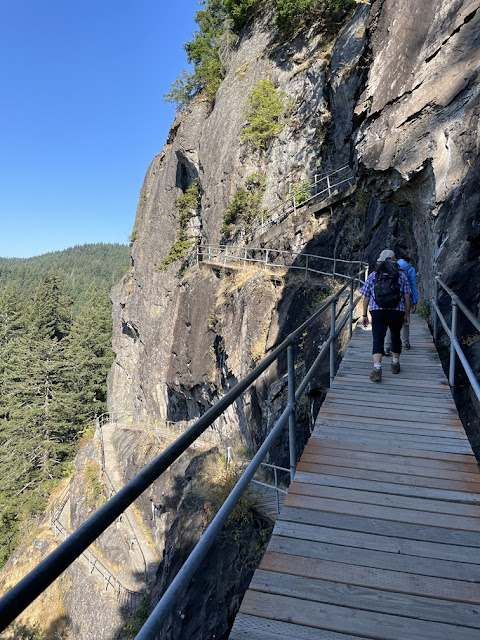 Beacon Rock trail - Sept 27, 2022