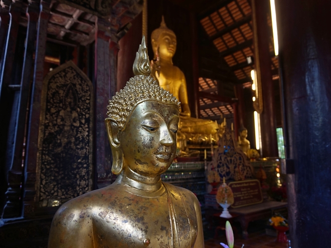 Buddha im Tempel in Chiang Mai