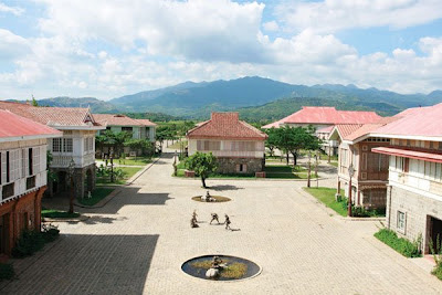 Las Casas Filipinas de Acuzar