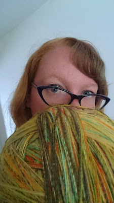 Giant yarn ball of 700g of handspun singles