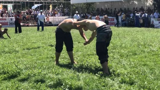 Kırklareli Kavaklı 9. Koca Yusuf Yağlı Pehlivan Güreşleri başladı