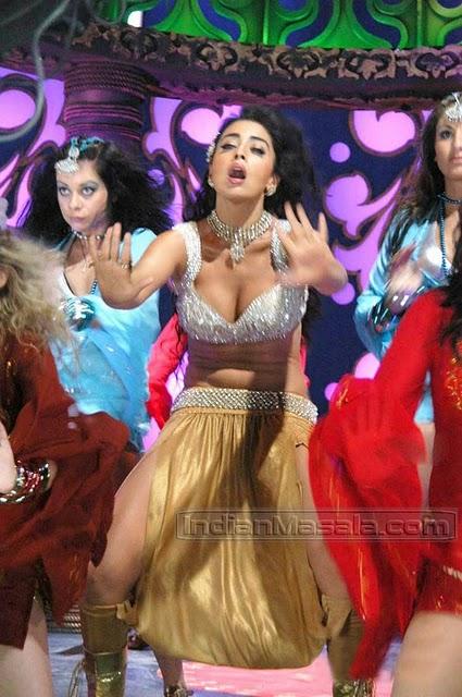 Shriya Saran Full Hot Cleavage Thigh Boobs Show In Komaram Puli Item Song
