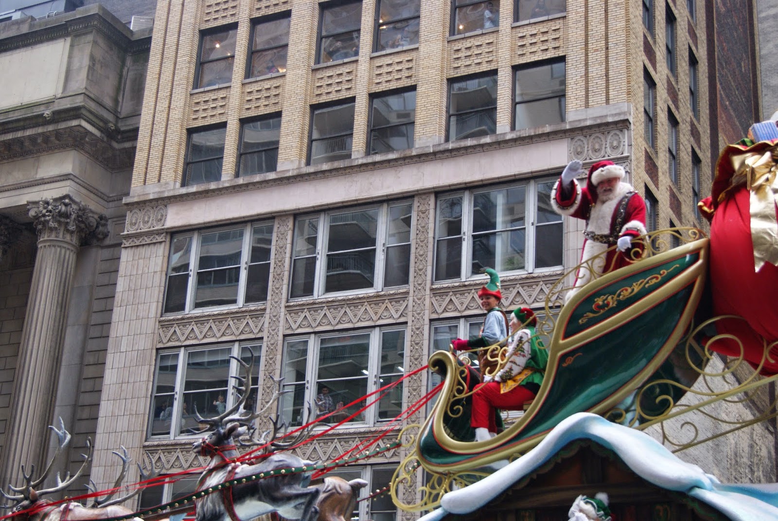 Macys Thanksgiving parade santa claus