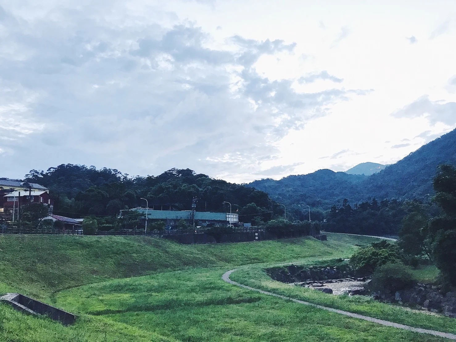 捷運大湖公園站景點