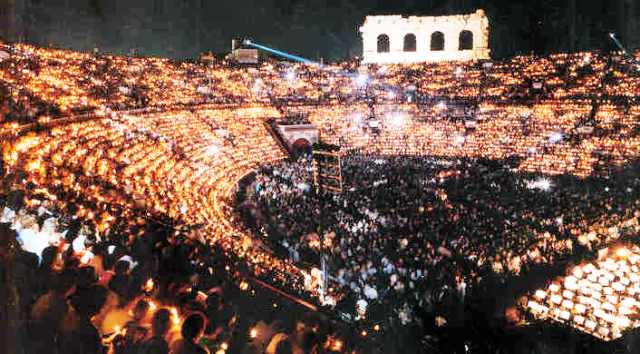 Arena de Verona, Opera