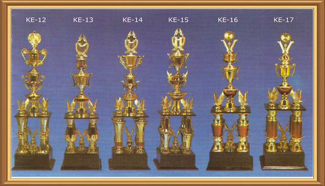 Piala Kaki Empat , Asaka trophy,piala kaki 4,Agen piala, duplikat piala, Grosir Agen Piala Murah, grosir piala, Harga Pembuatan Trophy, Harga Trophy, Pabrik Trophy Piala Online,