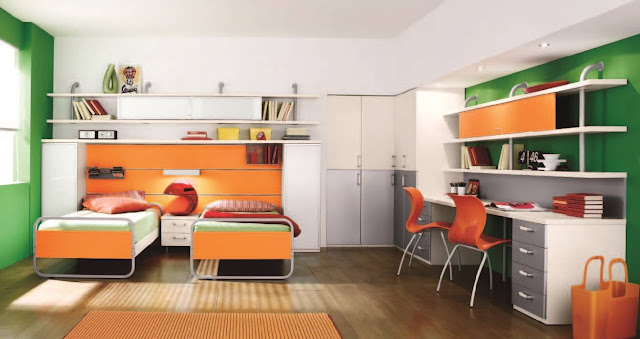 غرفة نوم شباب واولاد كبار ,ويمكن للاطفال ,كبيرة وواسعة , مكتب للمزاكرة والدراسة 