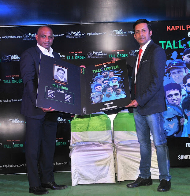 3.Sanath Jayasuriya unveiling the book along with  Kapil Pathare