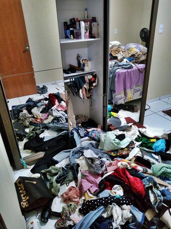 Ladrões quebram janela, adentram em casa e furtam pertences de moradores em Cocal-PI