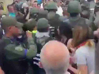 Demo Ricuh di Caracas jadi Awal Kudeta Militer Pendukung Juan Guaido ke Nicolas Maduro