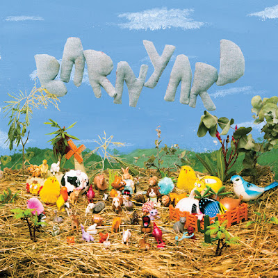 Le titre "Country" est extrait de leur prochain album baptisé "Barnyard"