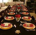 Christmas Party Dinner : Little Quilts Blog: Christmas Dinner Party at Mary Ellen's ... : Popular party themes include gingerbread, gold christmas, and the grinch.