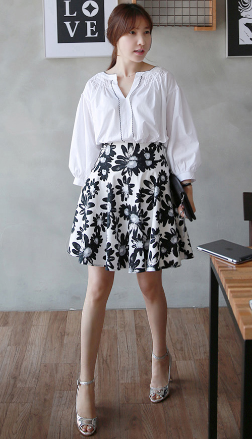 Ruffled Daisy Print Skirt