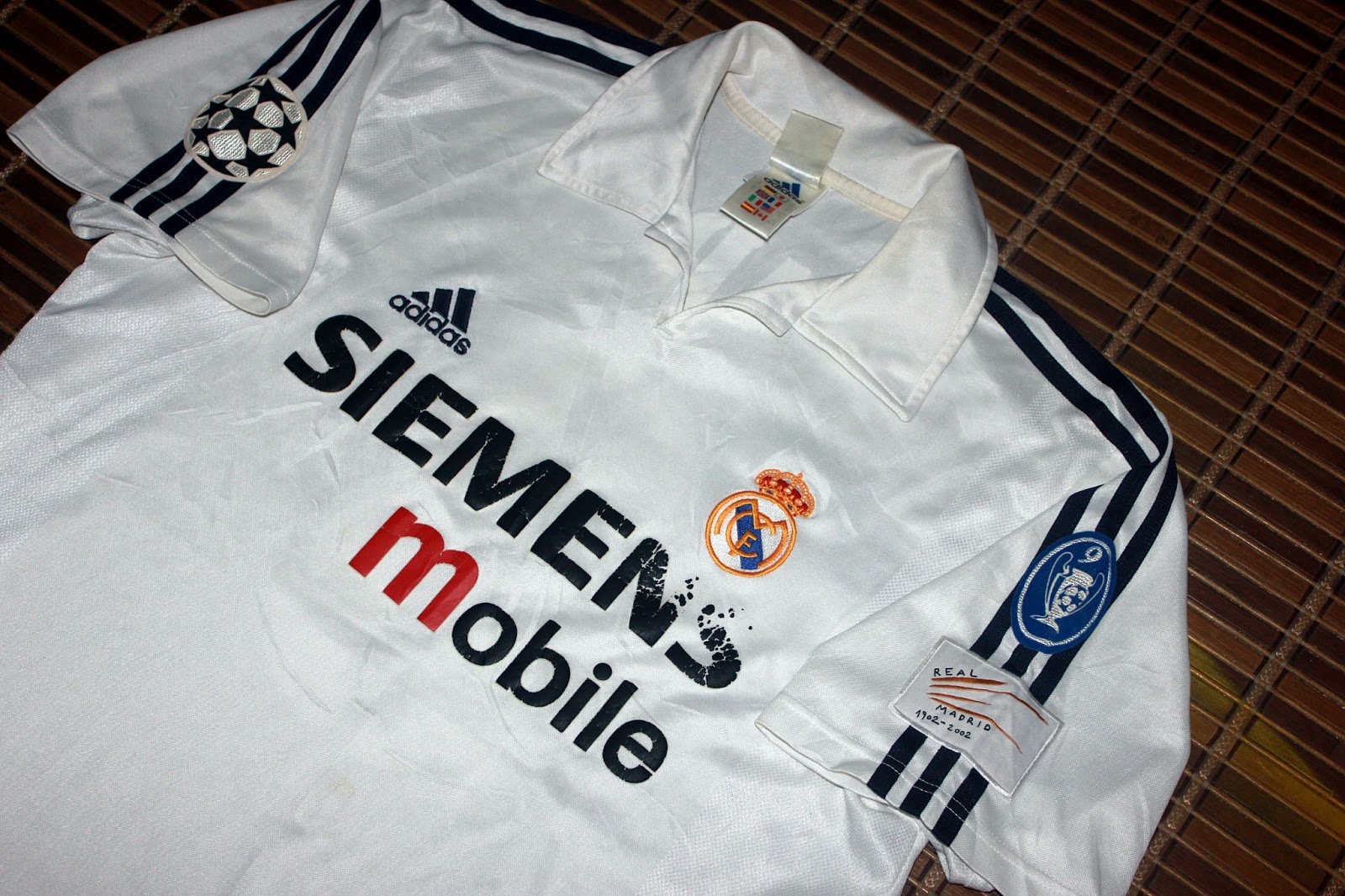 White Trash: 2002-2003 REAL MADRID FOOTBALL TEAM JERSEY"UEFA"(sold)