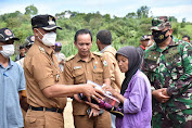 Plt Bupati Bener meriah Dailami Serahkan Bantuan Masa Panik Untuk Korban Kebakaran di Kecamatan Pintu Rime Gayo