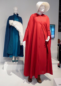 Elisabeth Moss Handmaids Tale Offred costume