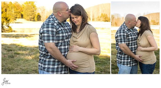  Liberty University Equestrian Center Maternity Family Sesssion