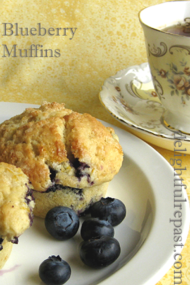 Blueberry Muffins - With a Touch of Lemon / www.delightfulrepast.com