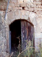 Porta d'entrada al mas de Sant Pere de les Cigales