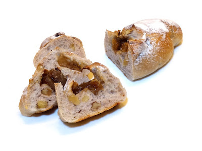 マロングラッセとくるみのパン | 箱根ベーカリー