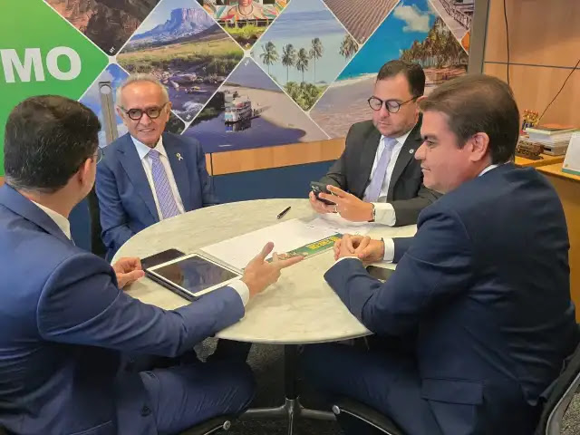 Cícero Lucena discute investimentos para João Pessoa com ministro do Turismo e diretor-geral do Dnit
